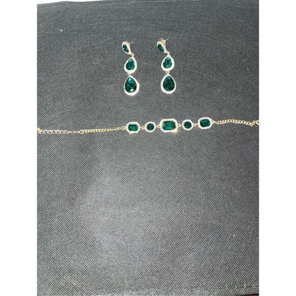 Green gem Earrings and bracelets set - Picture 4 of 10